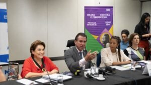 Leia mais sobre o artigo “A lei não é simplesmente olhar o salário, mas a igualdade como um todo”, afirma Luiz Marinho